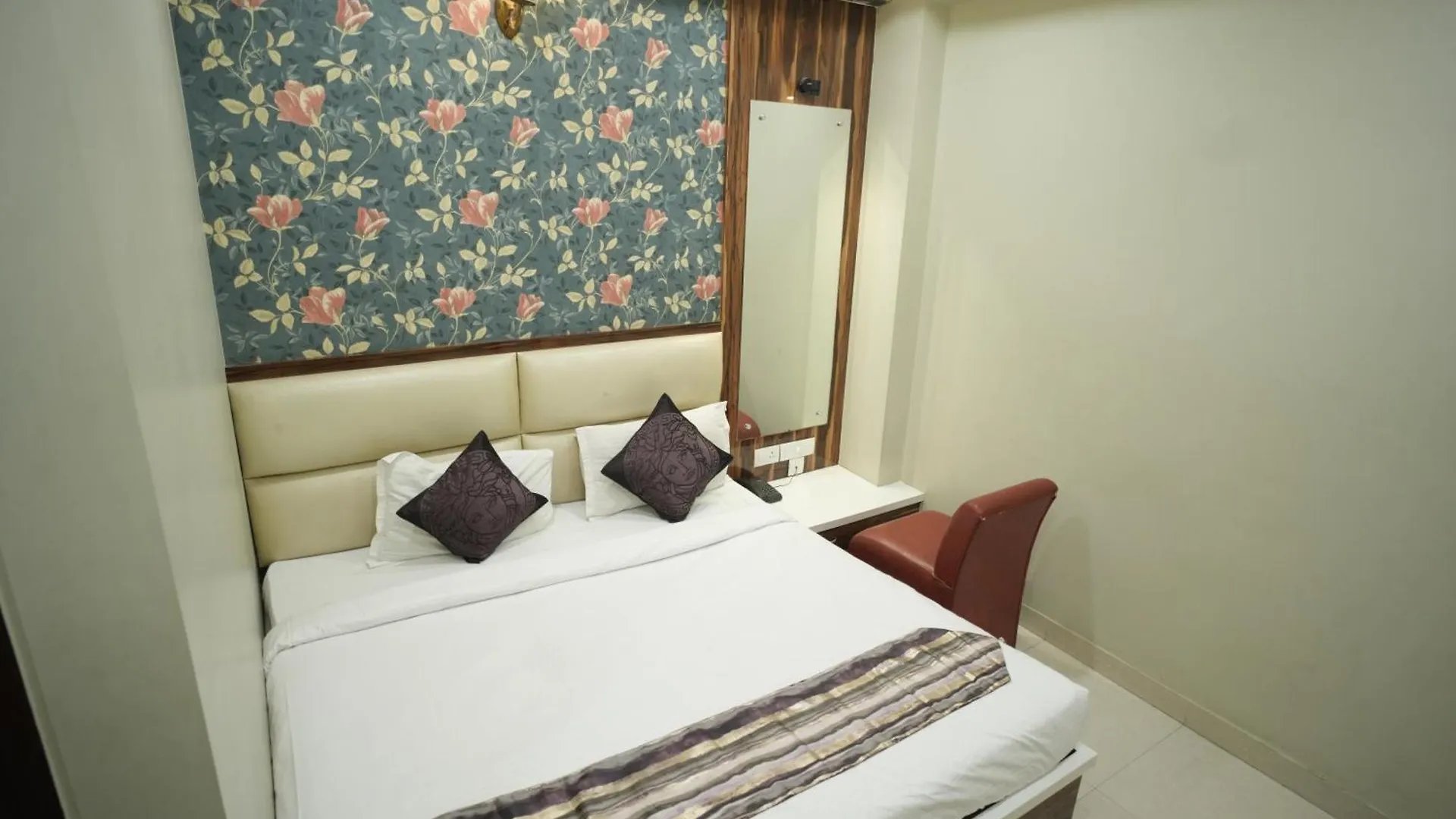 ***  Hotel Rajkamal Near Varanasi Railway Station Indie
